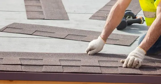 how much do roofers charge per square